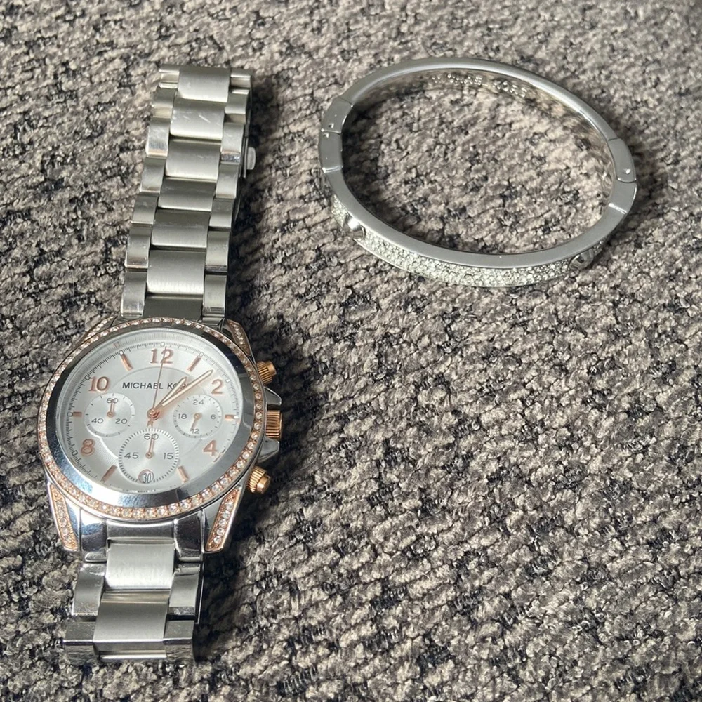 Michael Kors Set - Picture 1 of 3